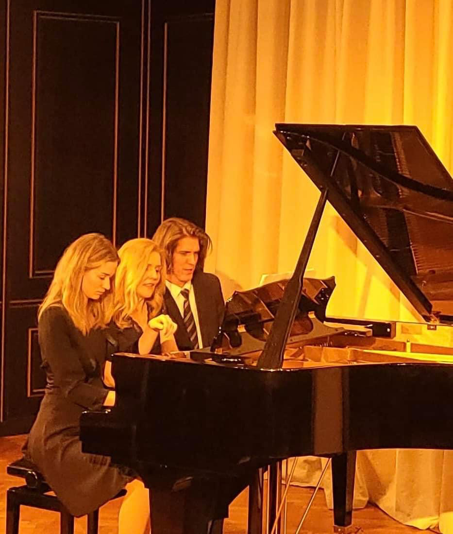 Koncert 2024 02 27 hatkezes